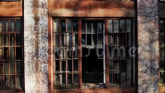 废弃建筑上的破窗视频的预览图