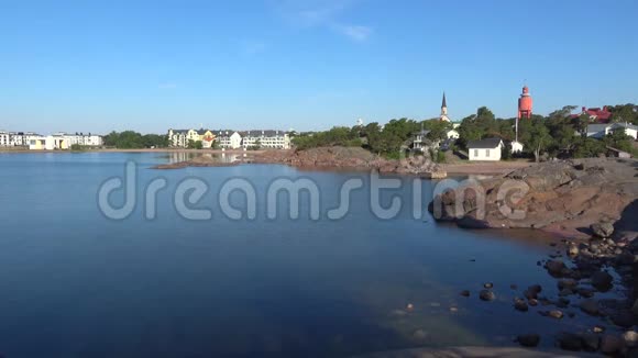 七月的一个阳光明媚的早晨在汉科港芬兰视频的预览图