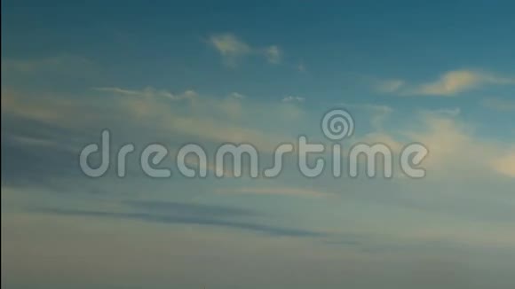 夏日的天空背景视频的预览图