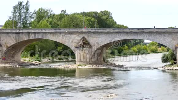 乔治V桥在奥尔A安法国视频的预览图