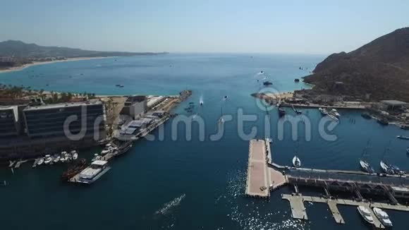 港口和船只的将军视频的预览图