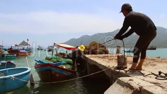 越南渔村视频的预览图