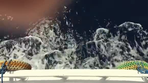 在波涛汹涌的海面上航行视频的预览图