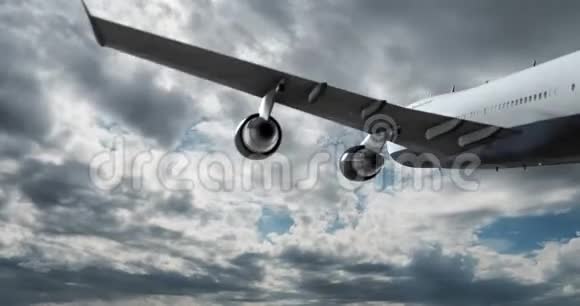 这架飞机在白天的积云中飞行这是一架飞行飞机的美好时光视频的预览图