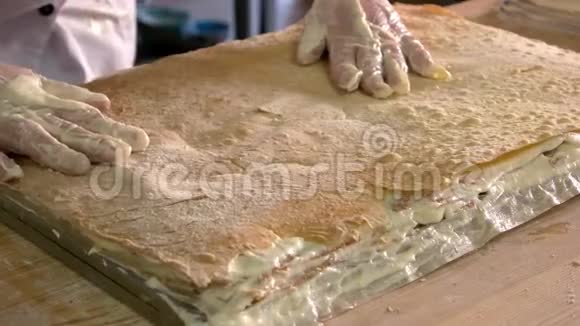 糖果师做拿破仑蛋糕视频的预览图