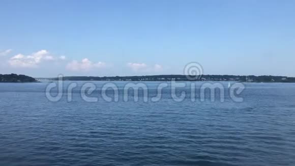 水上景观波特兰港与海岸线的距离视频的预览图