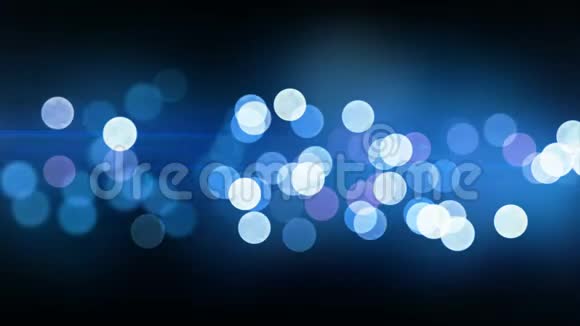 美丽的蓝色bokeh灯无缝背景动画上黑色散焦明亮闪烁的灯光装饰视频的预览图