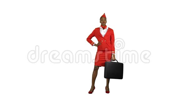 空姐非裔美国人手里拿着公文包站着阿尔法通道视频的预览图