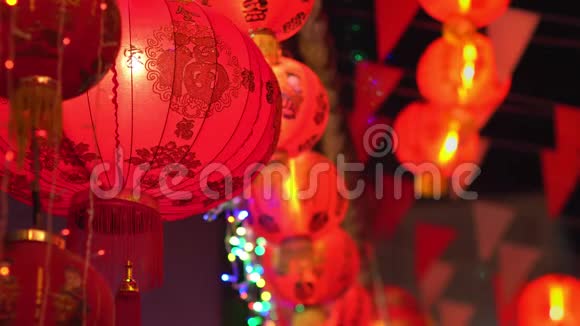 中国新年灯笼文字意味着幸运和快乐视频的预览图