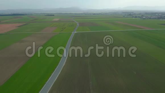斯洛文尼亚东部农村地区德拉瓦河平原Panonnian平原传统小农田视频的预览图