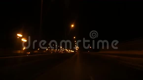 夜间隧道城市道路视频的预览图