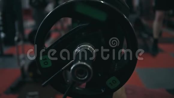 肱三头肌锻炼视频的预览图