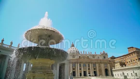 圣彼得大教堂穹顶的喷泉梵蒂冈城慢镜头视频的预览图