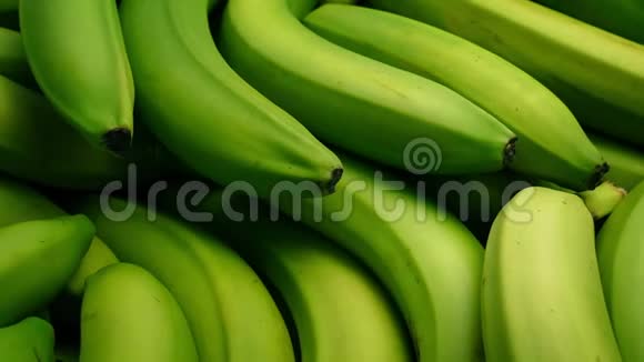 许多绿色香蕉特写视频的预览图