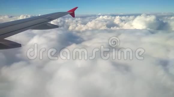 飞机和云翼在减少德国法兰克福视频的预览图