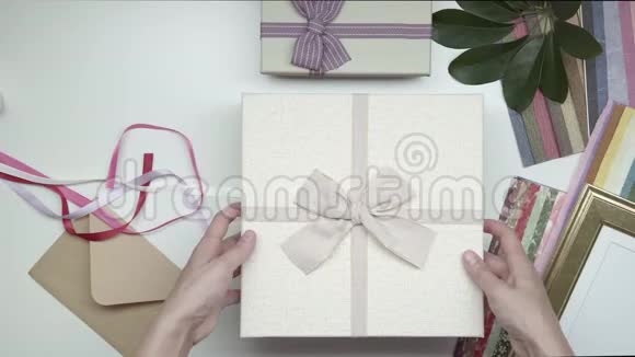包装相框作为礼物16第02部分视频的预览图