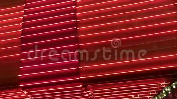 角化的红色霓虹灯墙回路视频的预览图