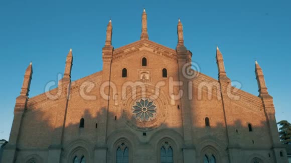 意大利帕维亚圣玛丽亚德尔卡明教堂视频的预览图