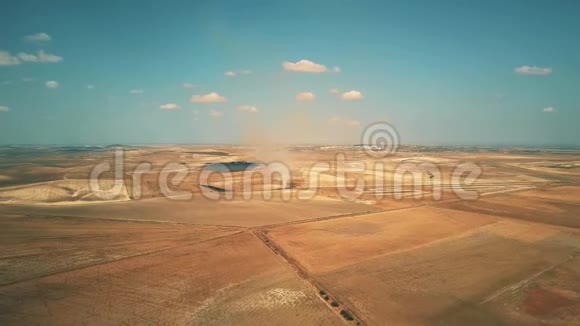 西班牙农业区的空中火灾视野视频的预览图