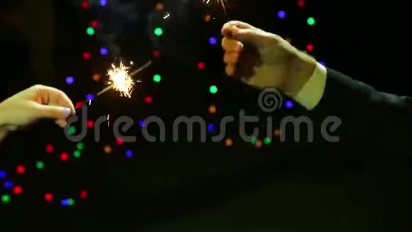 孟加拉蜡烛做的烟花视频的预览图