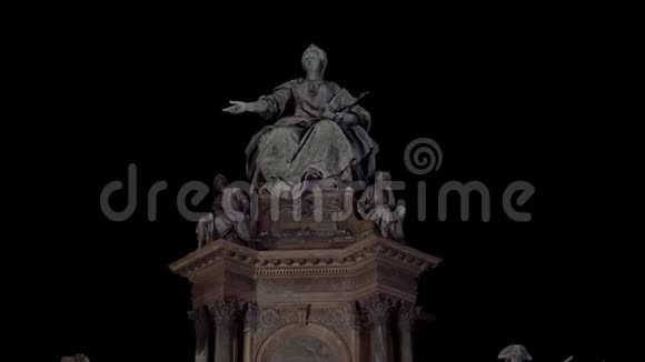 奥地利维也纳玛丽娅特蕾莎皇后的纪念碑晚上4点视频的预览图