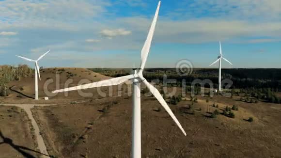 大风车发电绿色能源可再生能源理念视频的预览图