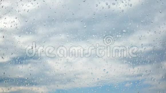 雨玻璃滴城云视频的预览图