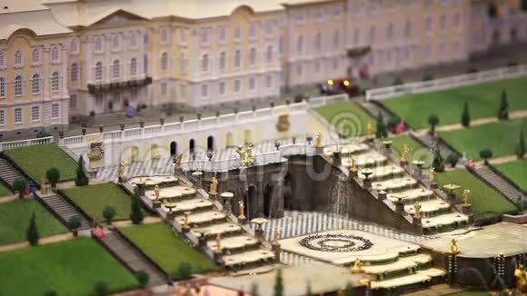 有喷泉的皇家宫殿视频的预览图