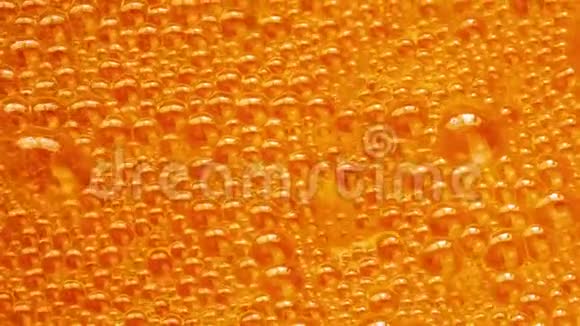 橙色物质泡沫和泡沫视频的预览图