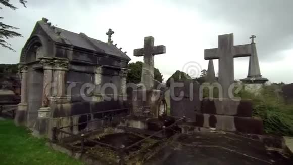 格拉斯尼文公墓爱尔兰都柏林老公墓视频的预览图
