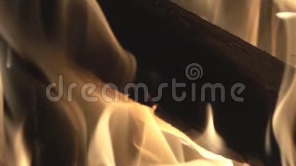 燃烧木头火焰煤视频的预览图