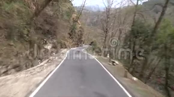 印度路上的猴子乌塔卡希视频的预览图