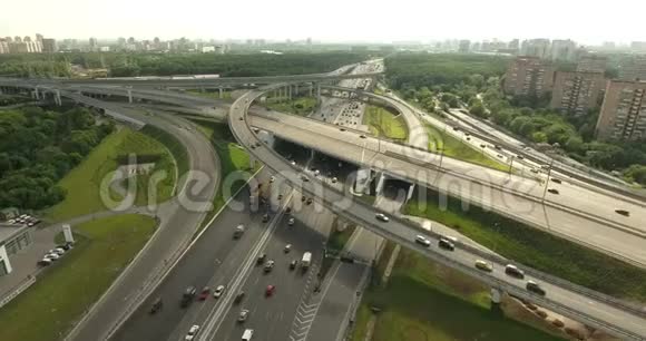莫斯科的交通交汇处视频的预览图