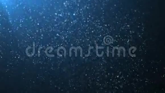 抽象蓝色背景与明亮的波克圆圈闪光循环动画海洋中的浮游生物视频的预览图