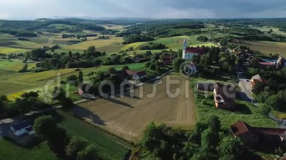 Prigorje地区Vew航空飞行的Id景观和SvetiPetarCvrstec农村村庄视频的预览图