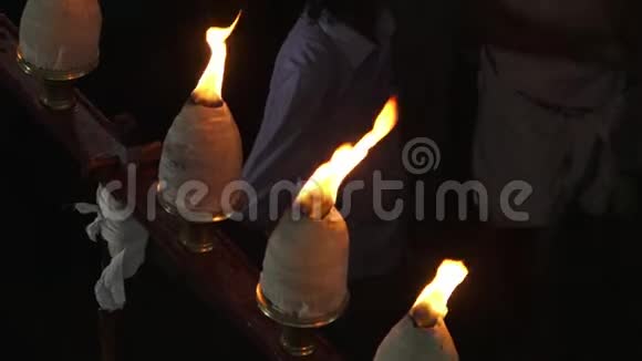 布纳姆仪式的油灯柱喀拉拉邦视频的预览图
