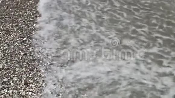 印度喀拉拉邦Kochi海滩的壮观反冲视频的预览图