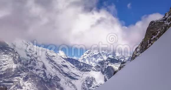 珠穆朗玛峰8848米萨加马塔喜马拉雅山尼泊尔视频的预览图