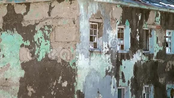 俄罗斯北部的古迪姆阿纳代尔1朱科特卡被遗弃的房子幽灵镇视频的预览图