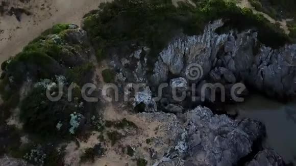 空中观景从楼梯上飞到山顶葡萄牙阿莫雷拉视频的预览图