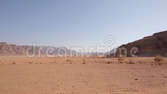 瓦迪鲁姆沙漠景观视频的预览图