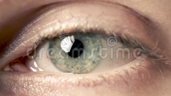 结膜炎红眼的宏观视频的预览图