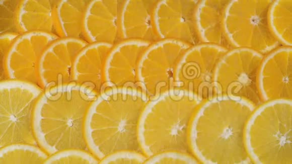 橘子切片在气泡中视频的预览图