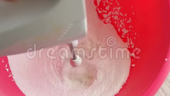 混合白色甜奶油视频的预览图