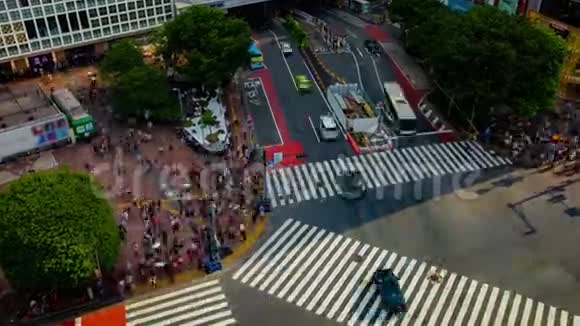 东京石布亚十字路口高角度宽镜头变焦时间推移视频的预览图