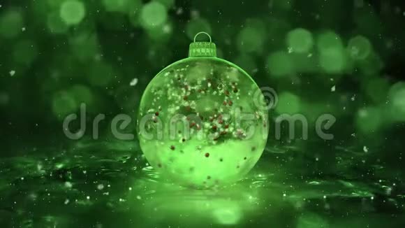 圣诞绿冰玻璃饰品雪花红球背景环视频的预览图