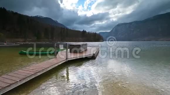 春天斯洛文尼亚的博欣吉湖视频的预览图