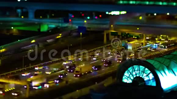 阿里亚克市街道的一个夜间时间视频的预览图