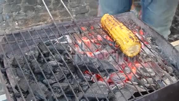 烤玉米视频的预览图