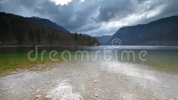 春天斯洛文尼亚的博欣吉湖视频的预览图
